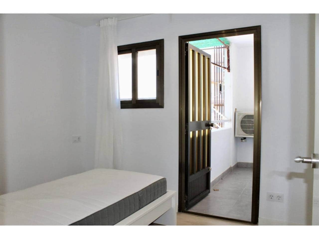 Piso de 3 habitaciones en Palma de Mallorca en alquiler - 2.100 € (Ref: 10023478)