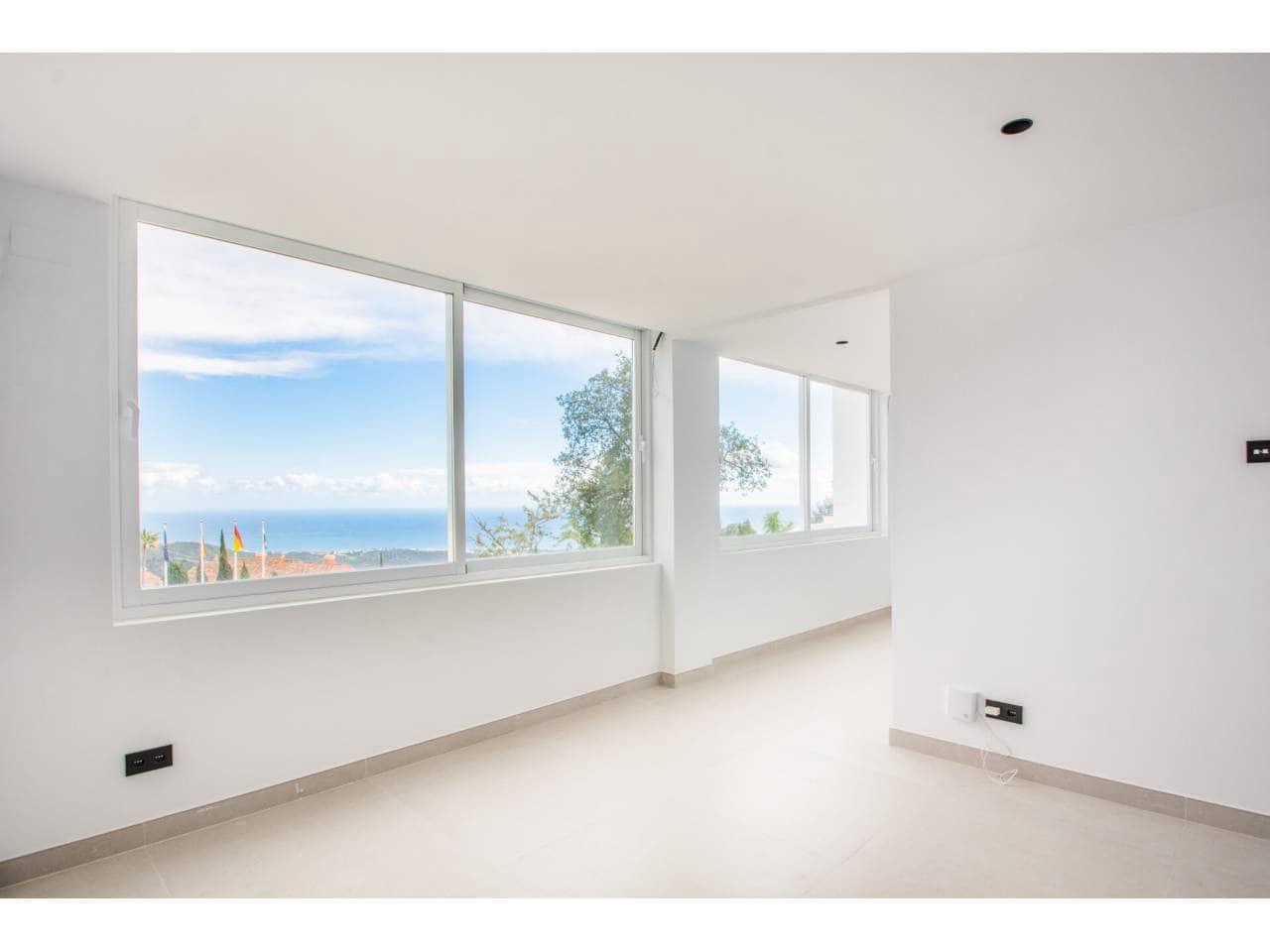 3 makuuhuone Huoneisto vuokrattavana paikassa Elviria mukana uima-altaan 
autotalli - 5 000 € (Ref: 10031374)
