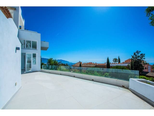 Appartement de 3 chambres à louer à Elviria, Marbella avec piscine garage - 5 000 € (Ref: 10031374)