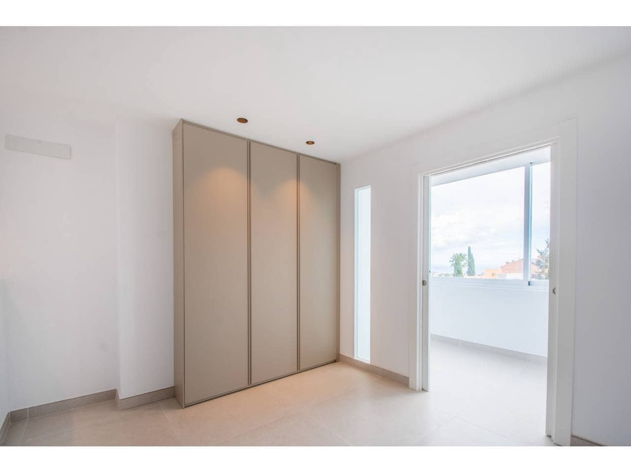 3 makuuhuone Huoneisto vuokrattavana paikassa Elviria mukana uima-altaan 
autotalli - 5 000 € (Ref: 10031374)
