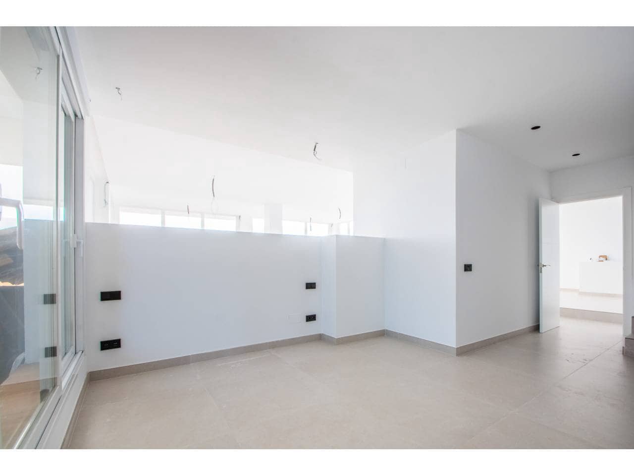3 makuuhuone Huoneisto vuokrattavana paikassa Elviria mukana uima-altaan 
autotalli - 5 000 € (Ref: 10031374)