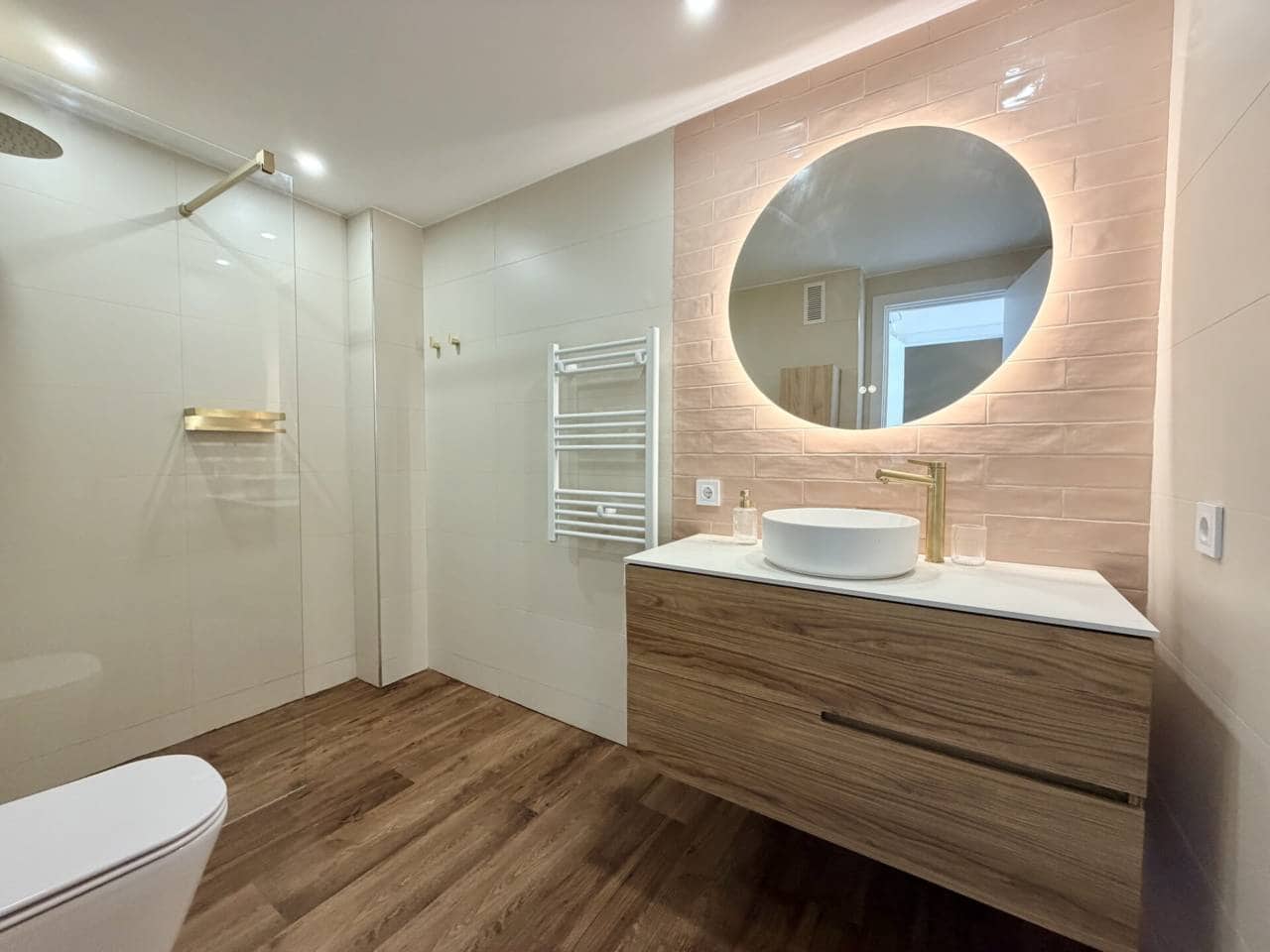 3 slaapkamer Flat te huur in Cala Mayor met zwembad garage - € 2.550 (Ref: 10046656)