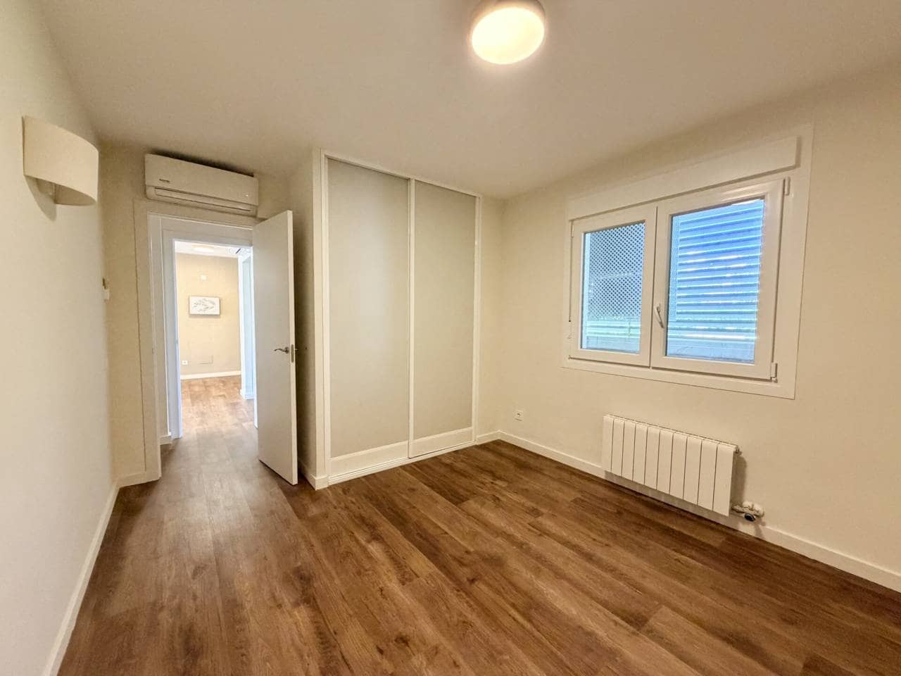 3 slaapkamer Flat te huur in Cala Mayor met zwembad garage - € 2.550 (Ref: 10046656)