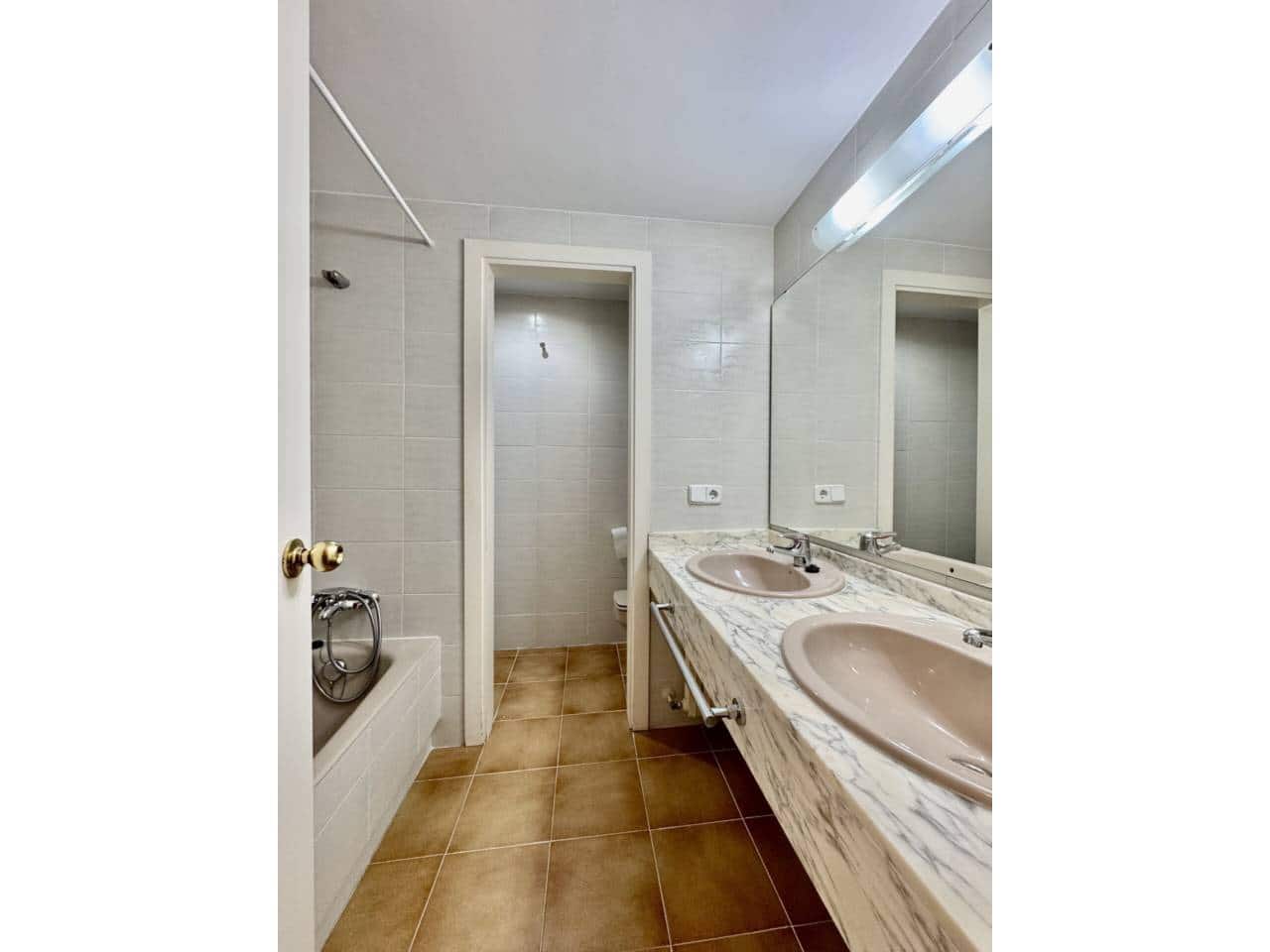 4 slaapkamer Flat te huur in Palma de Mallorca met garage - € 2.800 (Ref: 10048624)