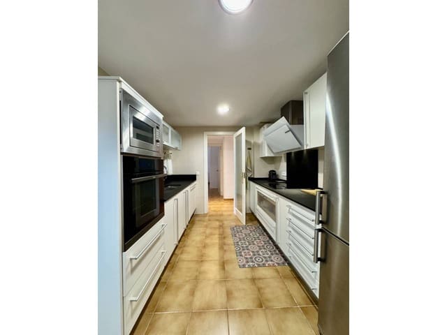 4 slaapkamer Flat te huur in Palma de Mallorca met garage - € 2.800 (Ref: 10048624)