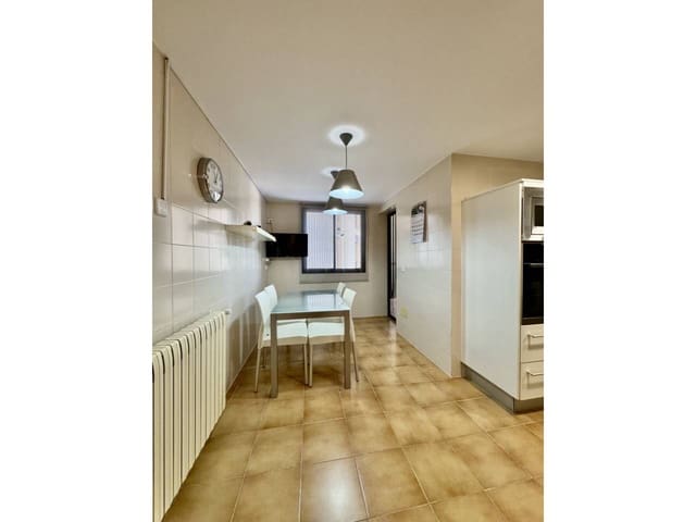 4 slaapkamer Flat te huur in Palma de Mallorca met garage - € 2.800 (Ref: 10048624)