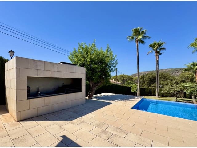 Villa/Maison de 3 chambres à louer à Bunyola avec piscine garage - 6 900 € (Ref: 10070292)