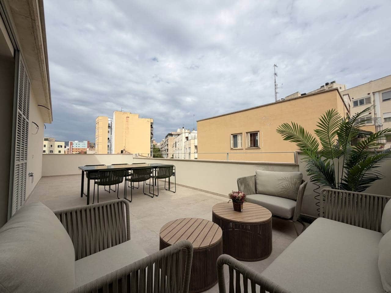 4 bedroom Apartment for rent in Palma de Mallorca with pool garage - € 8,900 (Ref: 10133032)
