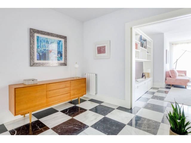 4 slaapkamer Flat te huur in Palma de Mallorca met garage - € 3.500 (Ref: 10164014)