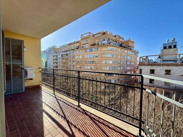 4 bedroom Flat for sale in Palma de Mallorca - € 520,000 (Ref: 10165969)