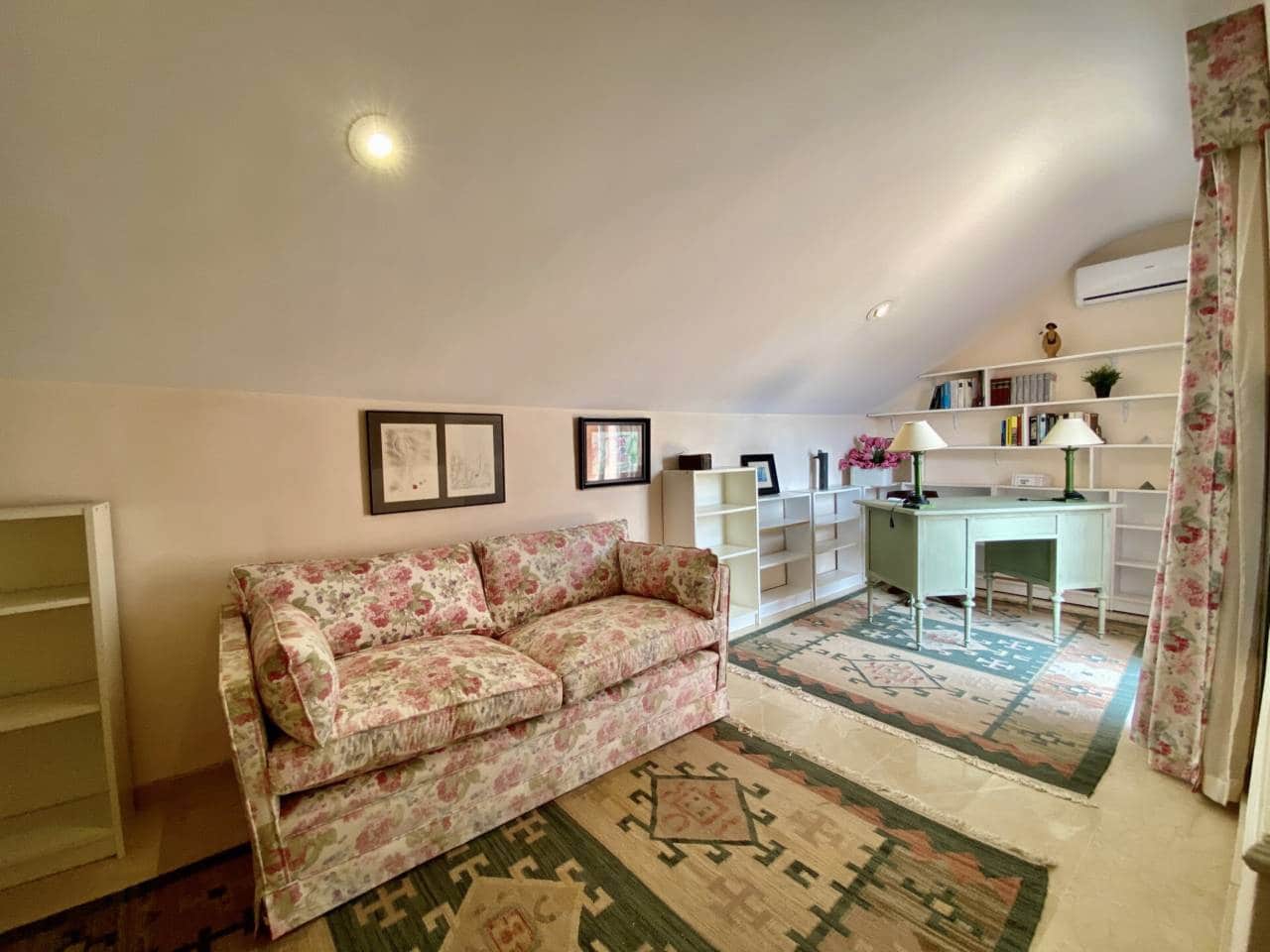 3 quarto Casa em Banda para arrendar em Calvia com piscina garagem - 2 950 € (Ref: 8315801)