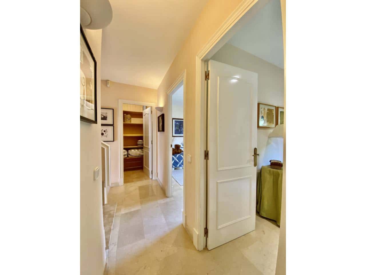 3 quarto Casa em Banda para arrendar em Calvia com piscina garagem - 2 950 € (Ref: 8315801)