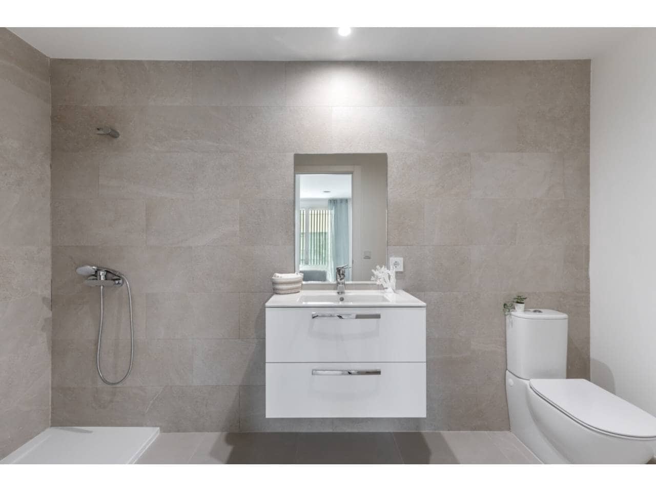 2 soveværelse Lejlighed til salg i Palma de Mallorca med swimmingpool garage - € 635.000 (Ref: 8321057)