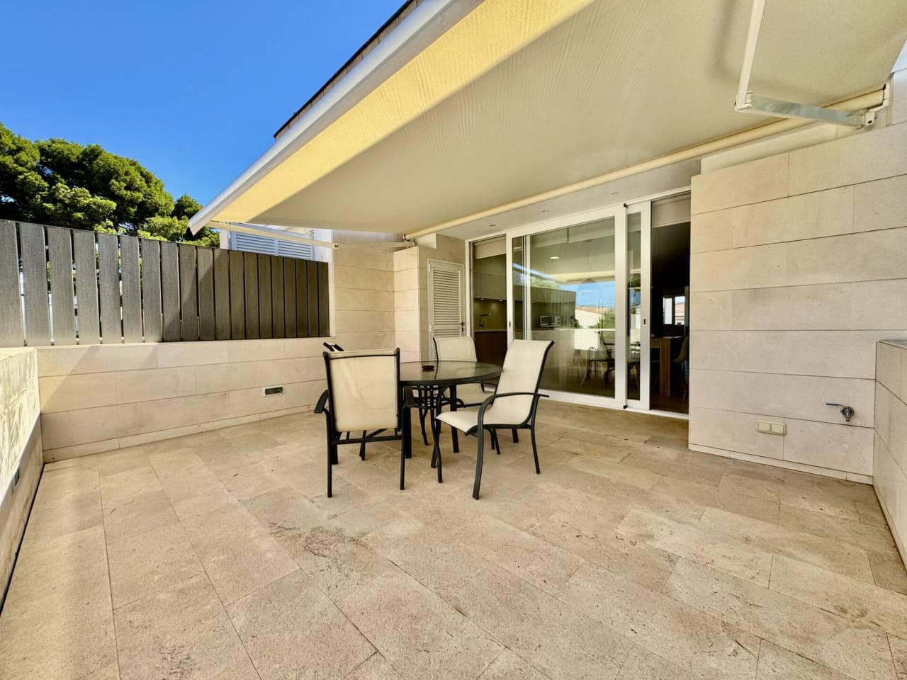 2 soveværelse Lejlighed til leje i Alcudia - € 3.000 (Ref: 8434856)