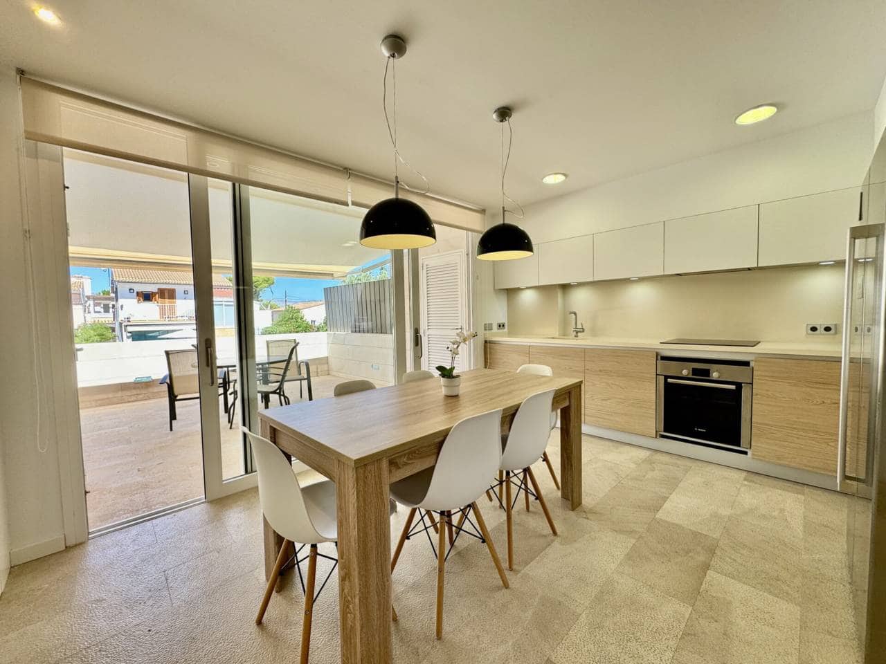 2 soveværelse Lejlighed til leje i Alcudia - € 3.000 (Ref: 8434856)