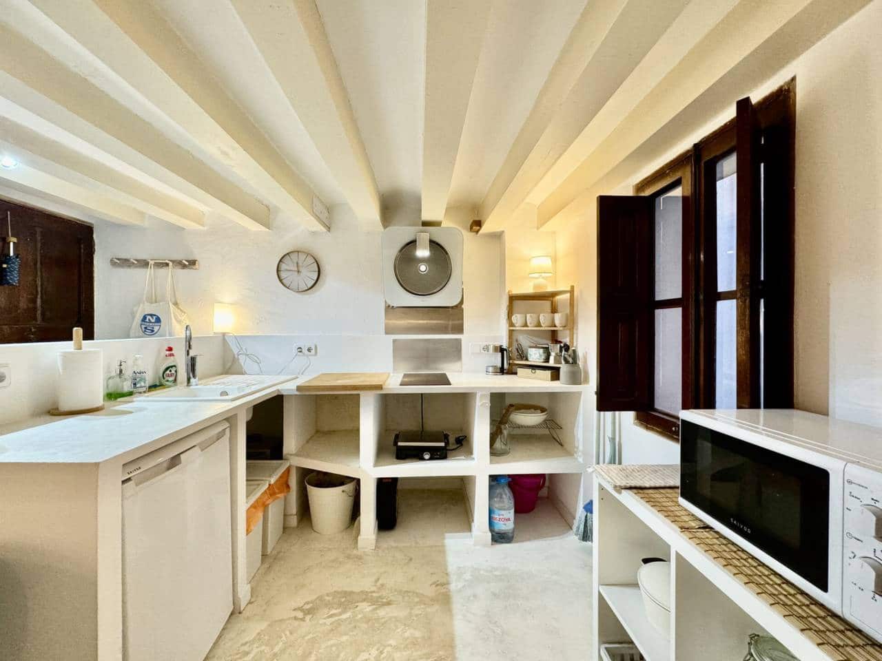 1 bedroom Flat for rent in Palma de Mallorca - € 1,300 (Ref: 8559342)