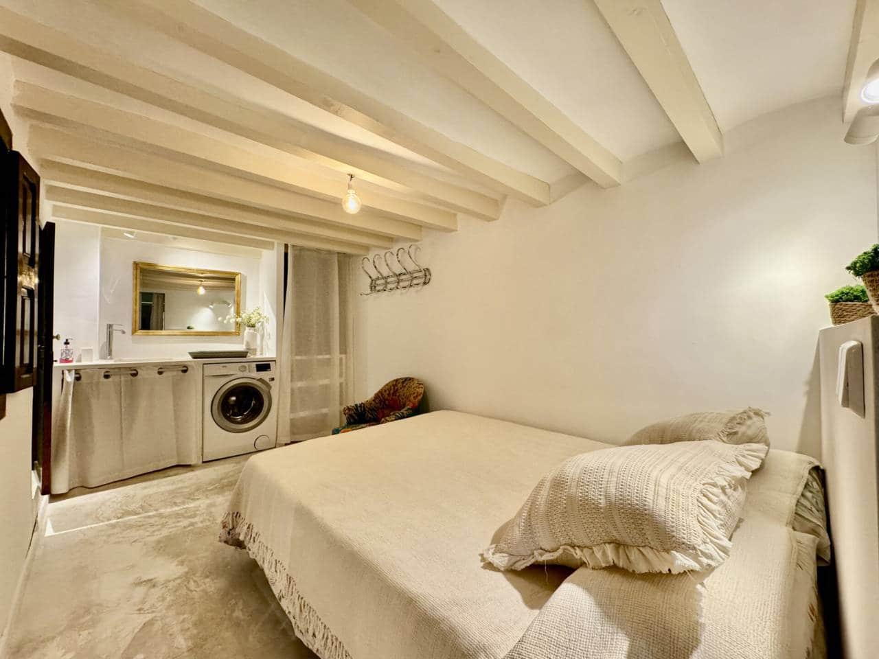 1 bedroom Flat for rent in Palma de Mallorca - € 1,300 (Ref: 8559342)