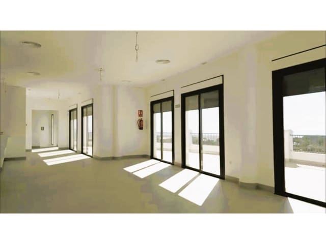 Kommersiell til salgs i Ojen - € 1 300 000 (Ref: 8626325)