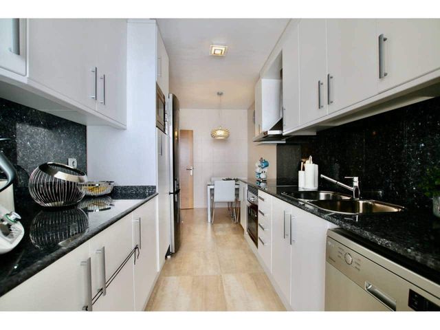 2 makuuhuone Kattohuoneisto vuokrattavana paikassa Palma de Mallorca mukana uima-altaan 
autotalli - 1 950 € (Ref: 8815338)