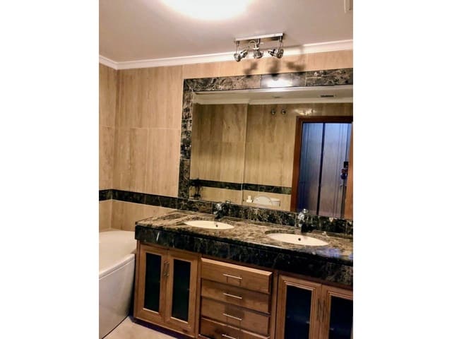 2 Zimmer Wohnung zu vermieten in Puerto Banus, Marbella mit Pool Garage - 3.900 € (Ref: 8874056)