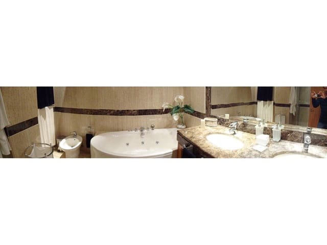 2 bedroom Flat for rent in Puerto Banus, Marbella with pool garage - € 3,900 (Ref: 8874056)