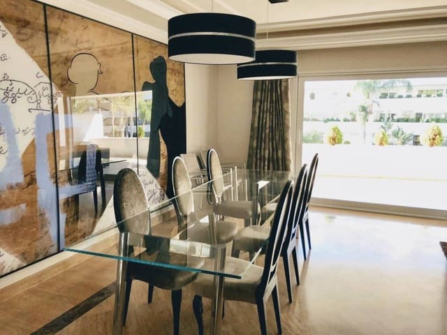 2 bedroom Flat for rent in Puerto Banus, Marbella with pool garage - € 3,900 (Ref: 8874056)