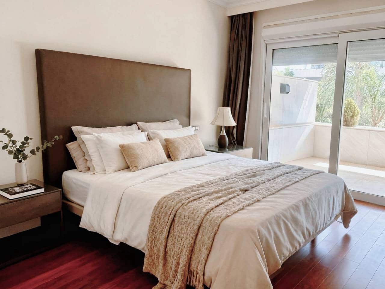 2 soveværelse Lejlighed til leje i Puerto Banus med swimmingpool garage - € 3.900 (Ref: 8874056)