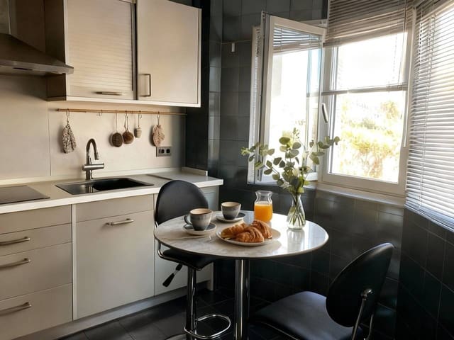 2 bedroom Flat for rent in Puerto Banus, Marbella with pool garage - € 3,900 (Ref: 8874056)