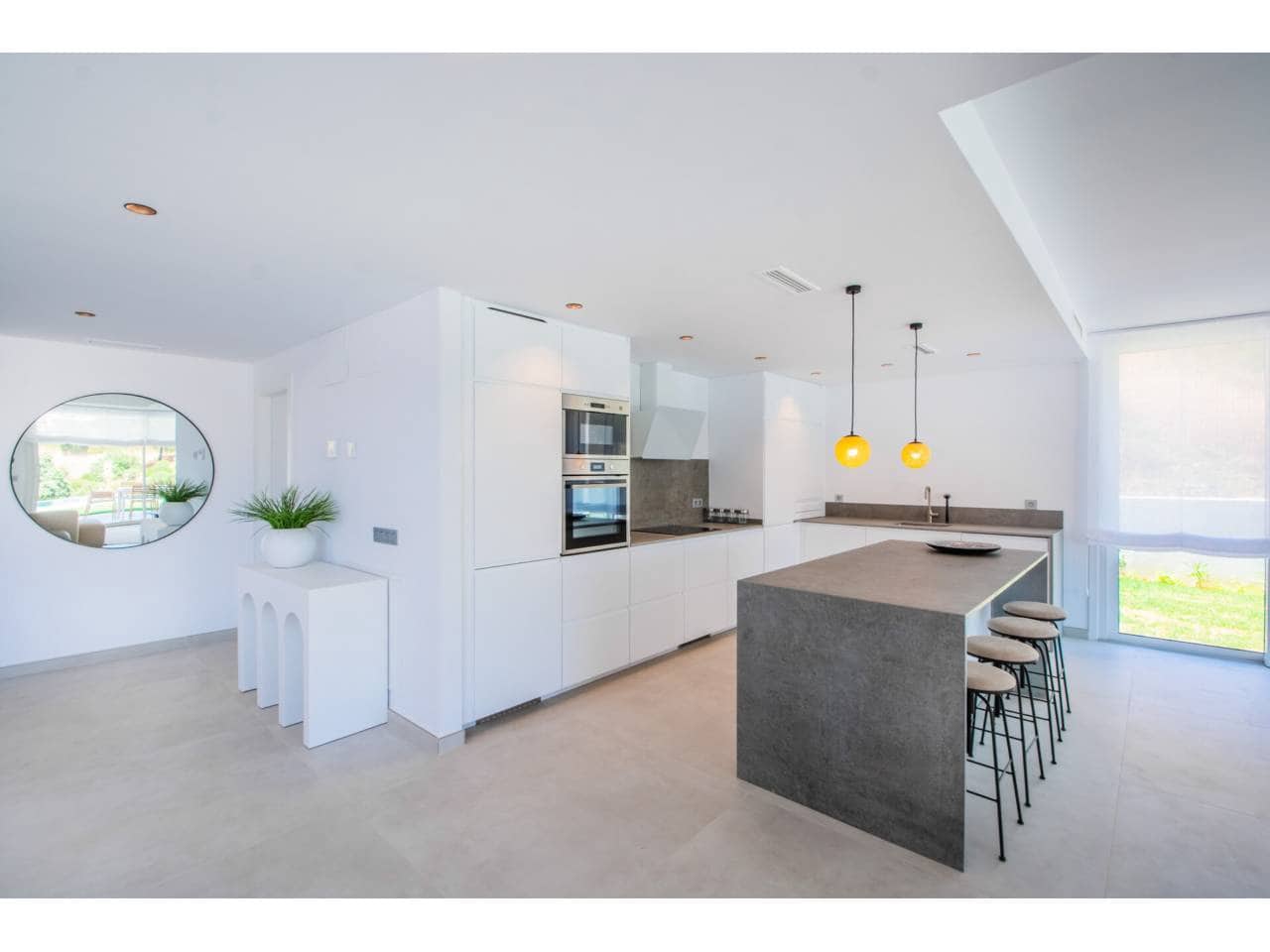 3 sypialnia Willa na sprzedaż w Elviria z basenem garażem - 1 600 000 € (Ref: 9019774)