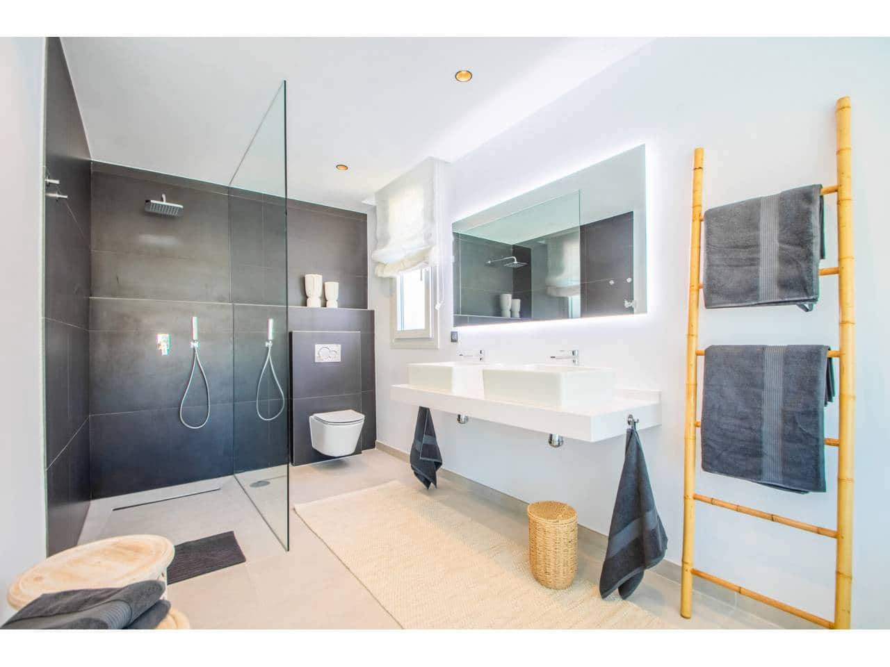 3 sypialnia Willa na sprzedaż w Elviria z basenem garażem - 1 600 000 € (Ref: 9019774)