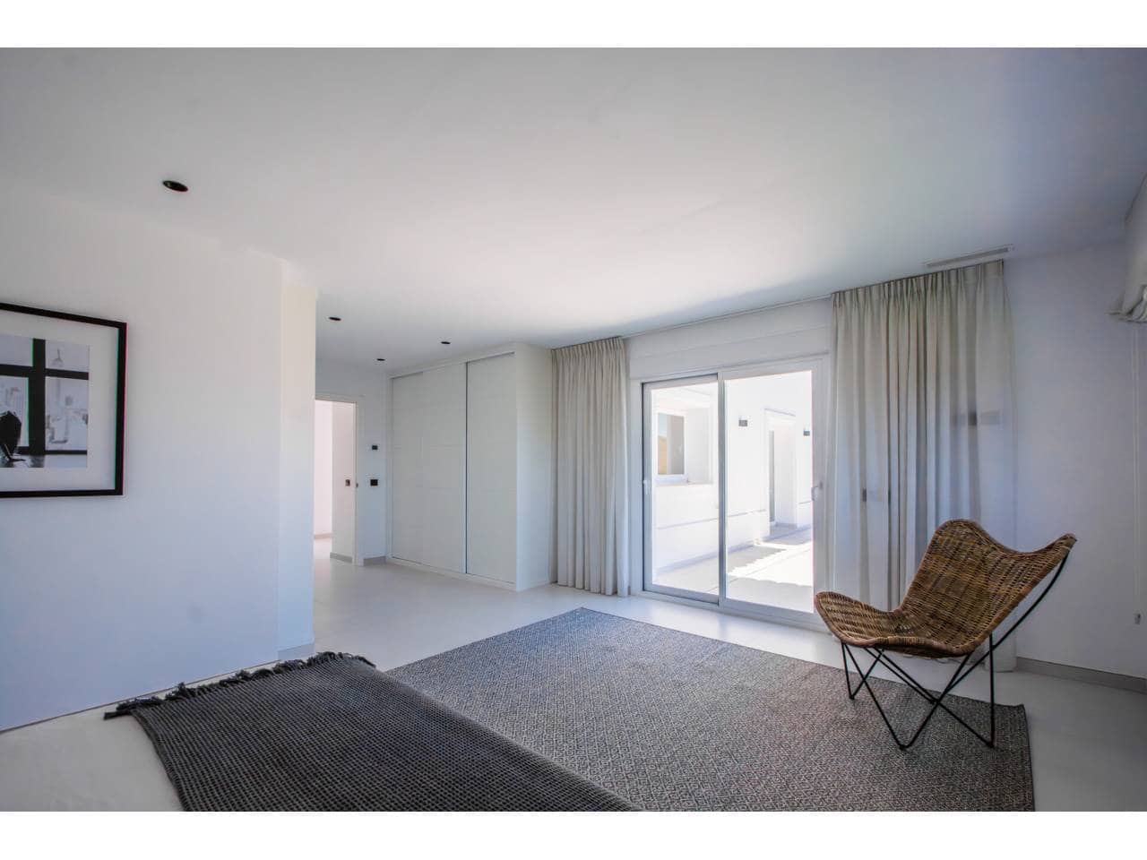 4 soveværelse Villa til salg i Elviria med swimmingpool garage - € 2.195.000 (Ref: 9019777)