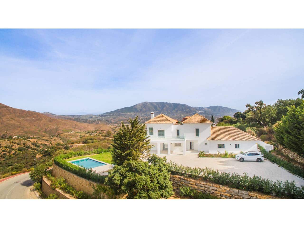 4 soveværelse Villa til salg i Elviria med swimmingpool garage - € 2.195.000 (Ref: 9019777)