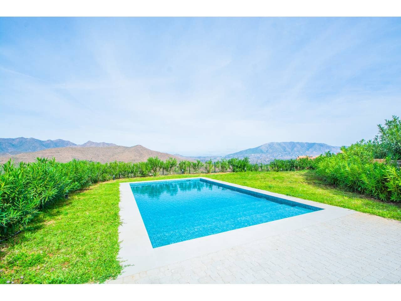 4 soveværelse Villa til salg i Elviria med swimmingpool garage - € 2.195.000 (Ref: 9019777)