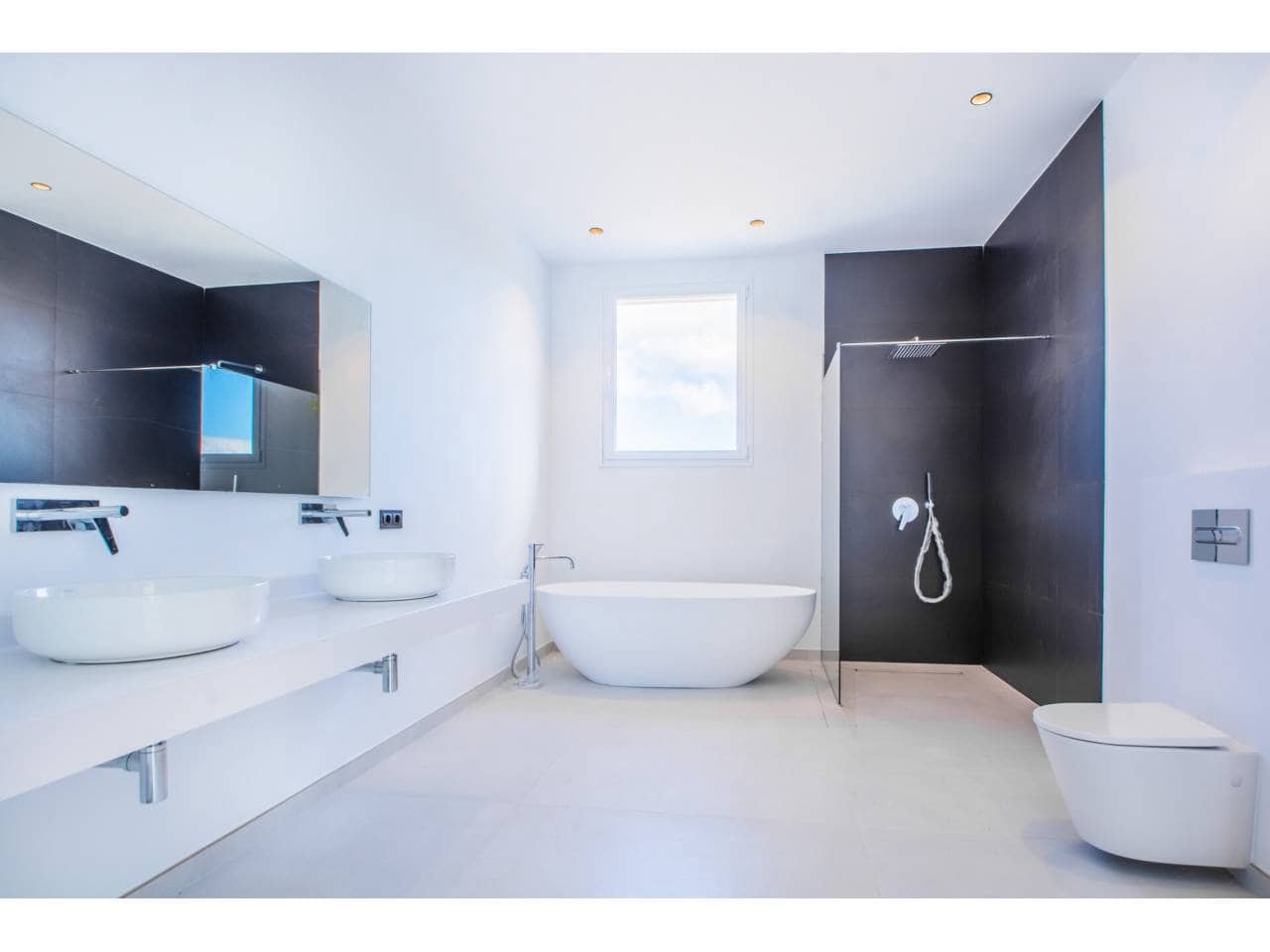 4 soveværelse Villa til salg i Elviria med swimmingpool garage - € 2.195.000 (Ref: 9019777)