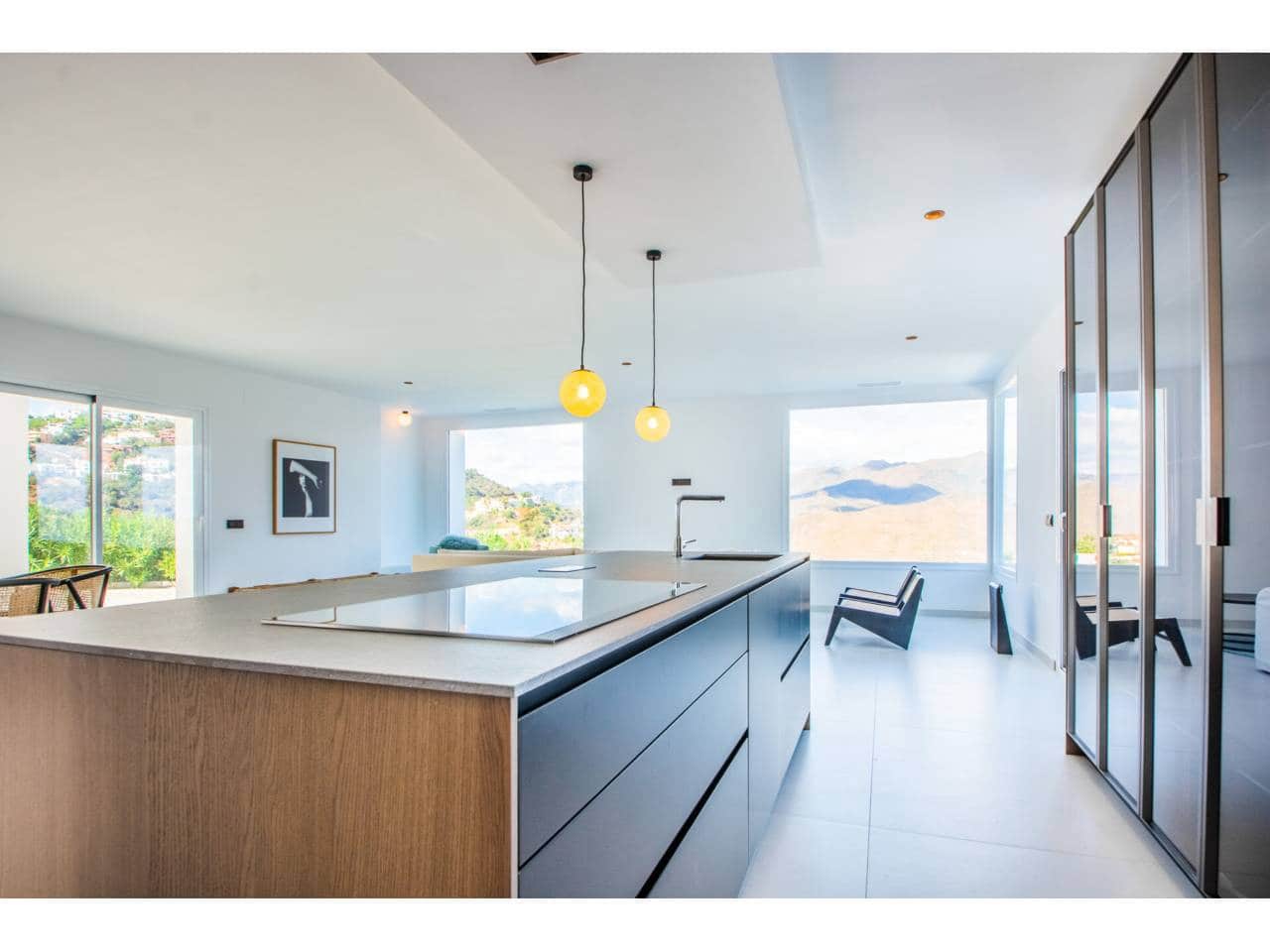 4 soveværelse Villa til salg i Elviria med swimmingpool garage - € 2.195.000 (Ref: 9019777)