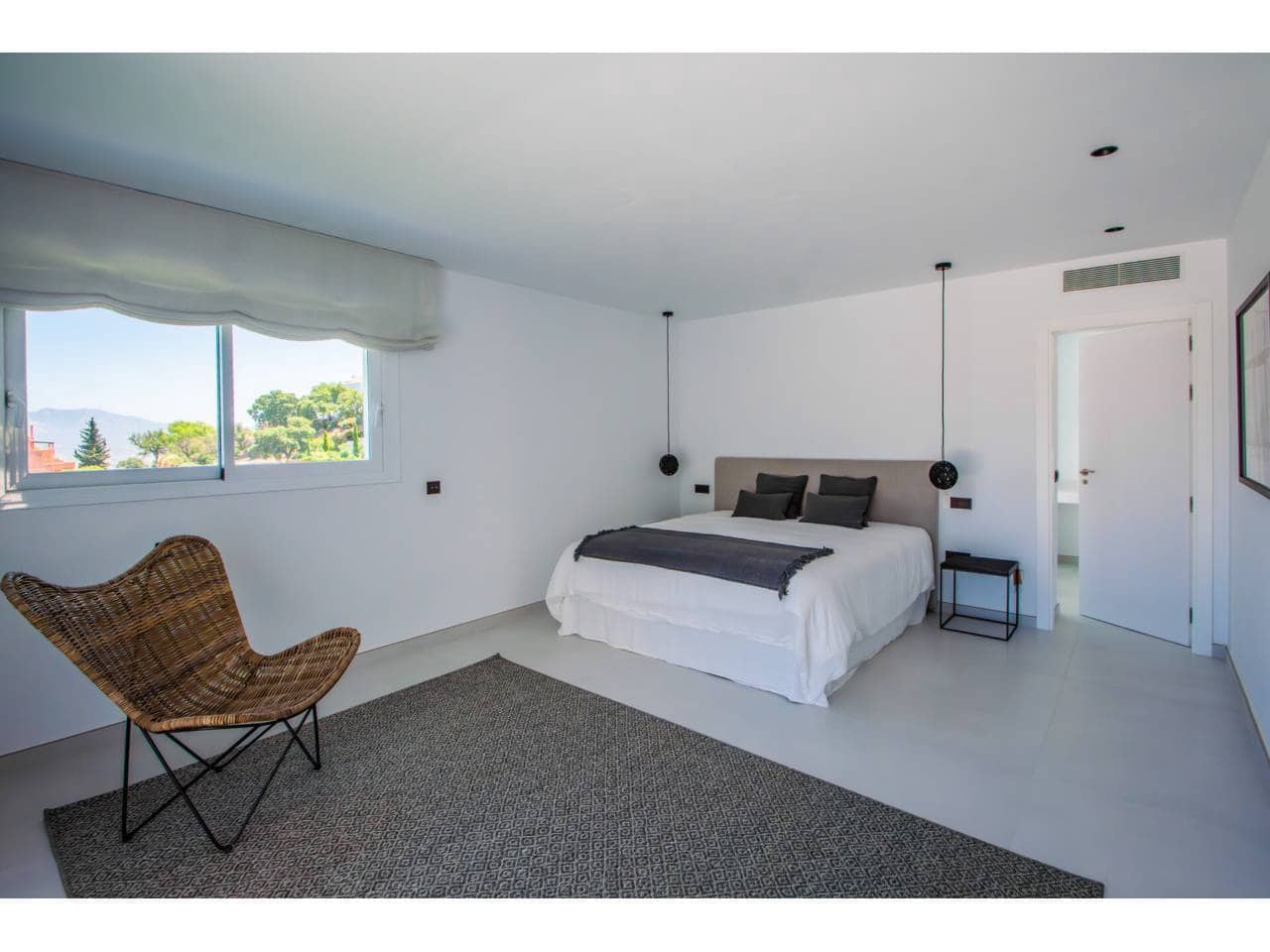 4 soveværelse Villa til salg i Elviria med swimmingpool garage - € 2.195.000 (Ref: 9019777)