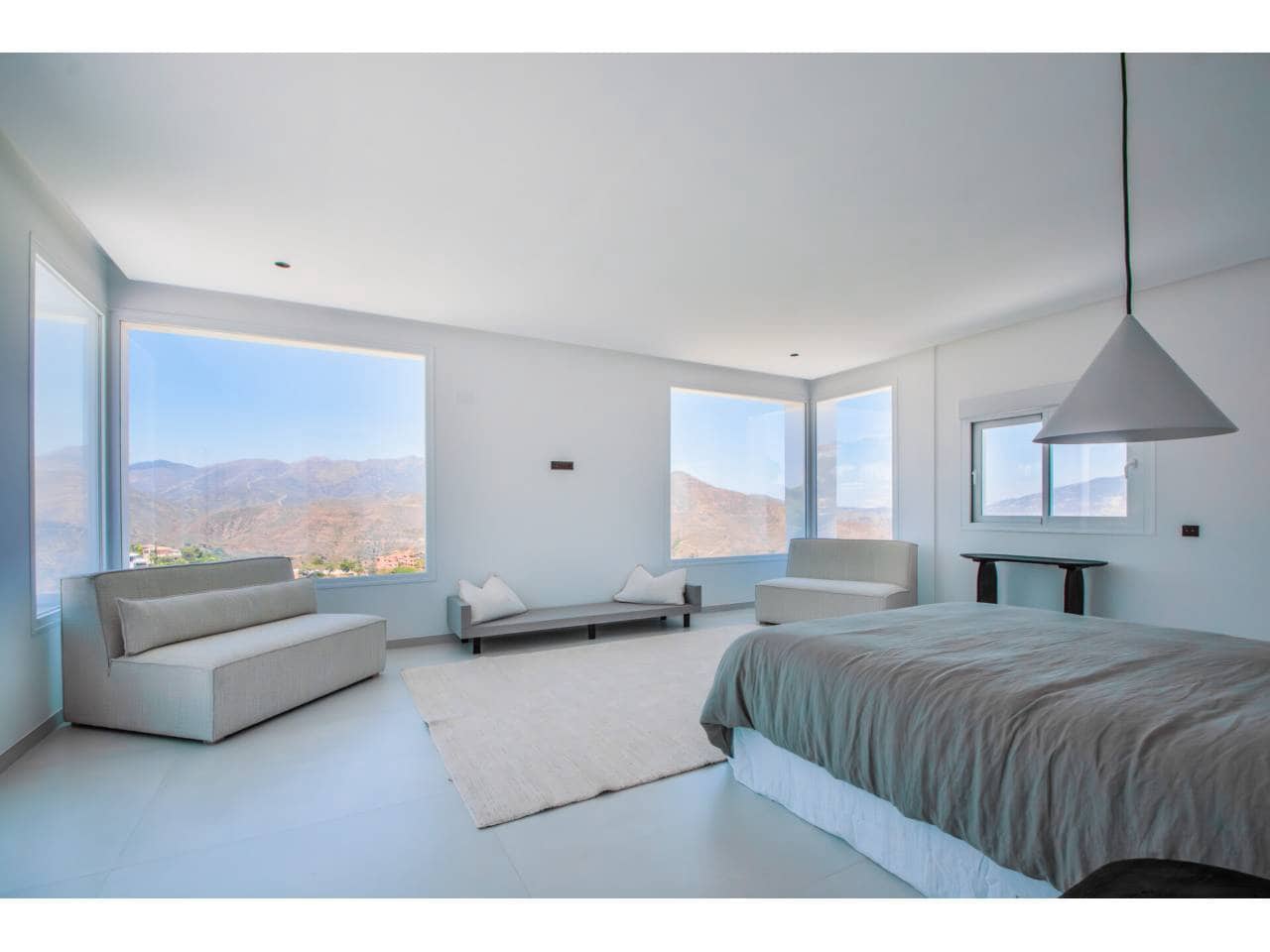 4 soveværelse Villa til salg i Elviria med swimmingpool garage - € 2.195.000 (Ref: 9019777)