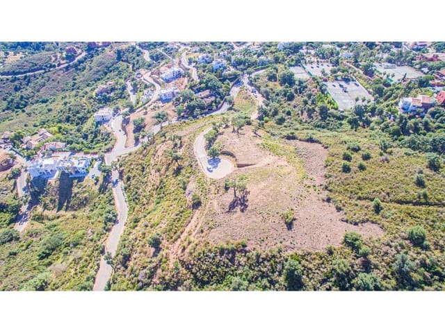 Building Plot for sale in Elviria, Marbella - € 6,448,000 (Ref: 9029245)
