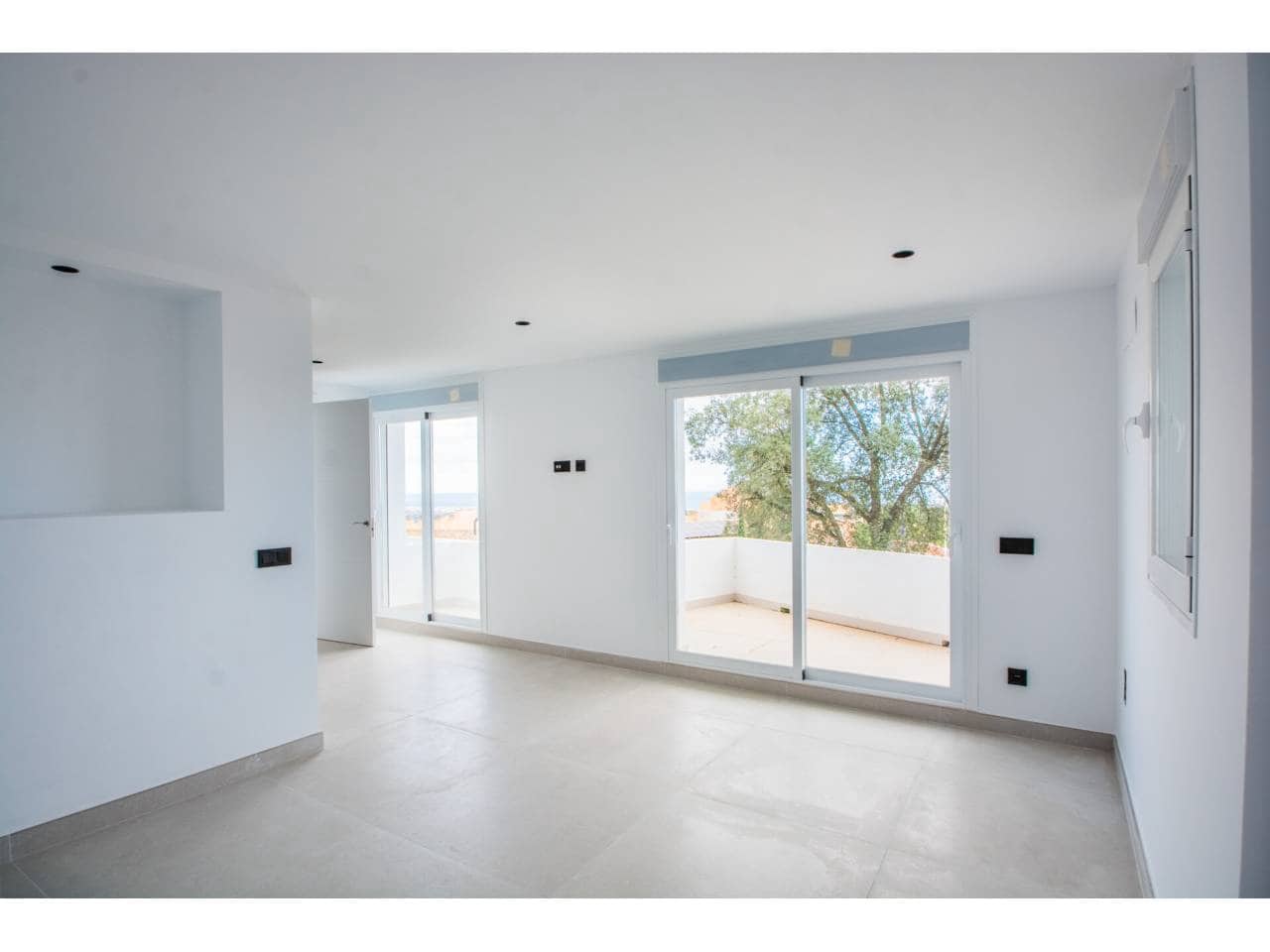 3 Zimmer Apartment zu verkaufen in Elviria mit Pool Garage - 950.000 € (Ref: 9029249)