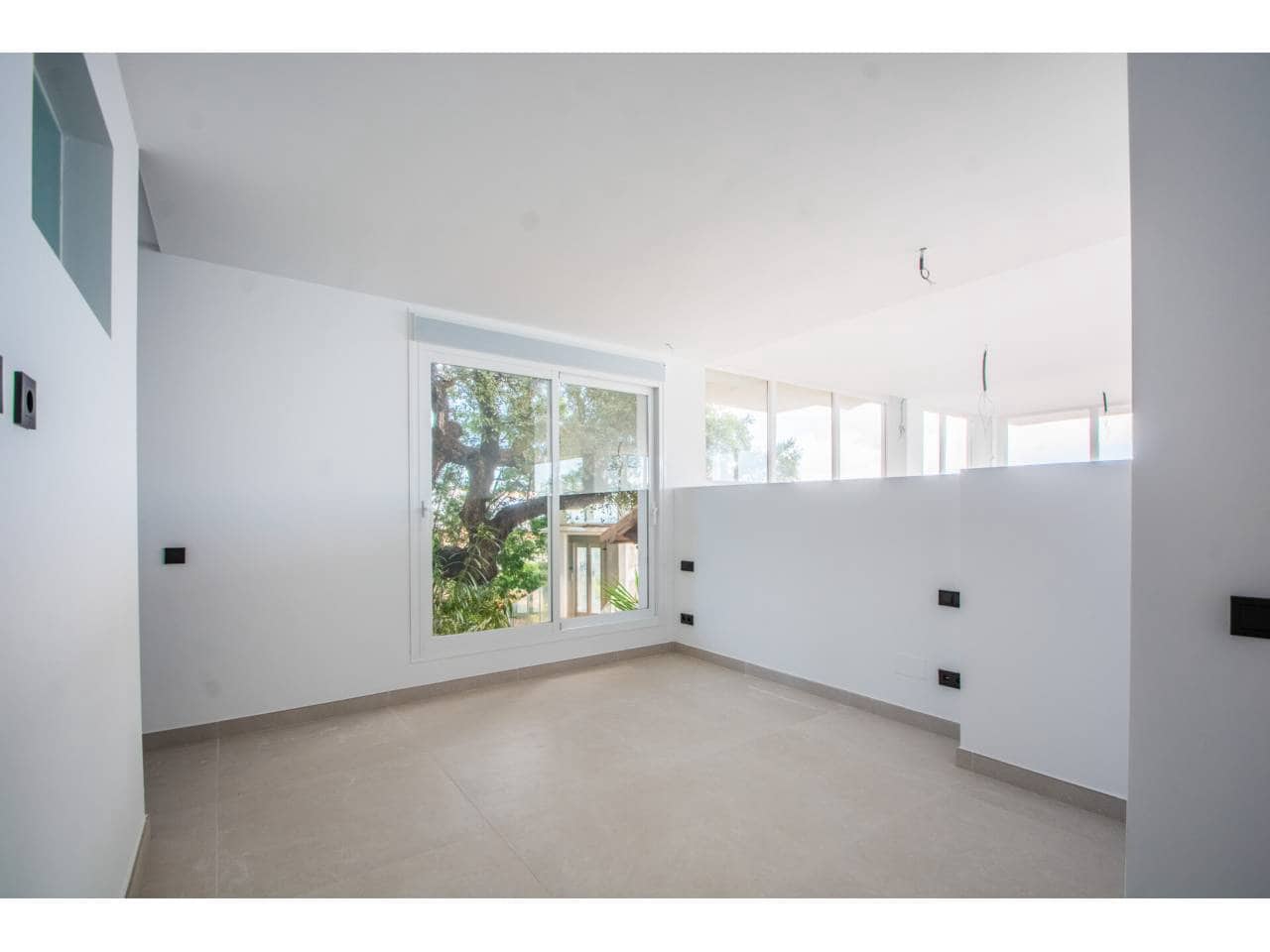 3 Zimmer Apartment zu verkaufen in Elviria mit Pool Garage - 950.000 € (Ref: 9029249)