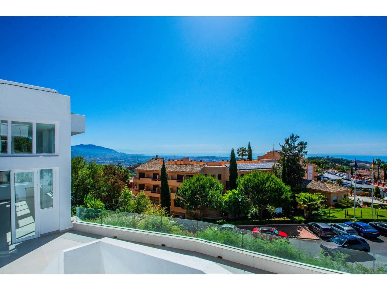 3 Zimmer Apartment zu verkaufen in Elviria mit Pool Garage - 950.000 € (Ref: 9029249)