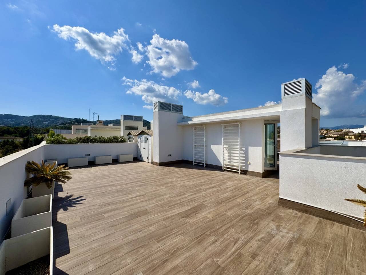 4 makuuhuone Kattohuoneisto vuokrattavana paikassa Palma de Mallorca mukana uima-altaan 
autotalli - 6 500 € (Ref: 9104499)