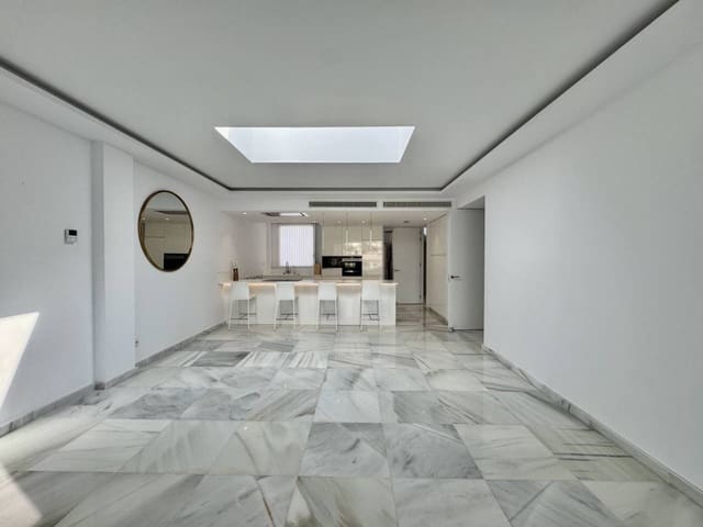 4 makuuhuone Kattohuoneisto vuokrattavana paikassa Palma de Mallorca mukana uima-altaan 
autotalli - 6 500 € (Ref: 9104499)