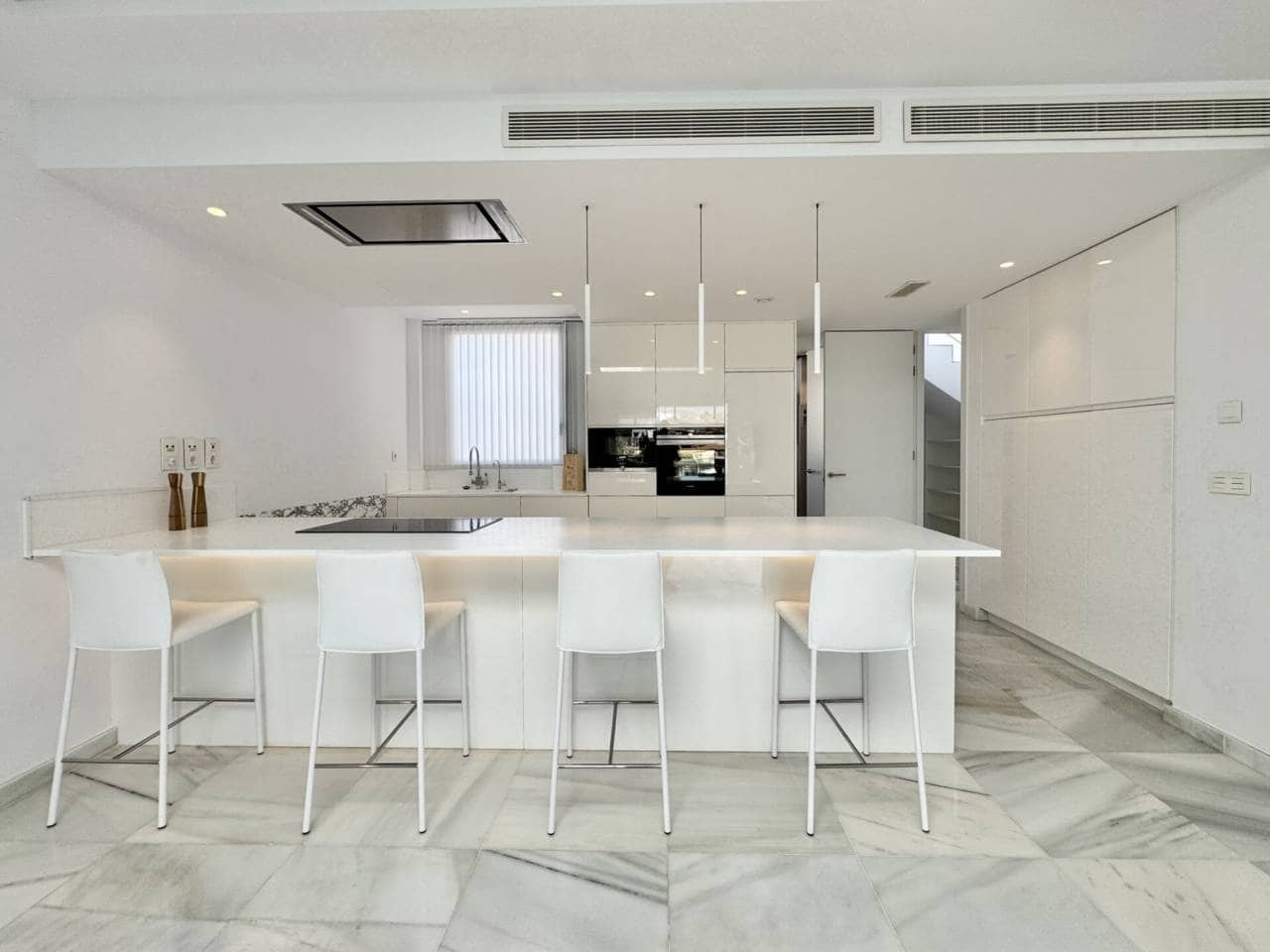 4 makuuhuone Kattohuoneisto vuokrattavana paikassa Palma de Mallorca mukana uima-altaan 
autotalli - 6 500 € (Ref: 9104499)