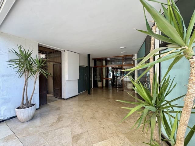 Erhverv til salg i Palma de Mallorca - € 235.000 (Ref: 9284868)