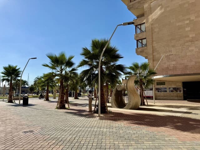 Erhverv til salg i Palma de Mallorca - € 235.000 (Ref: 9284868)