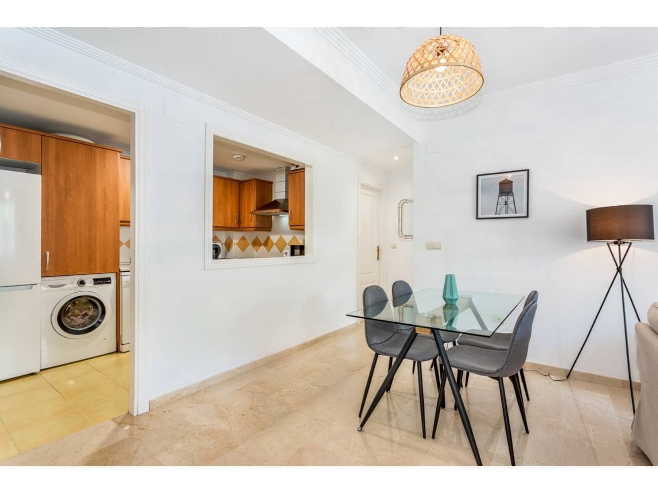 2 bedroom Flat for rent in Elviria with pool garage - € 1,600 (Ref: 9294222)