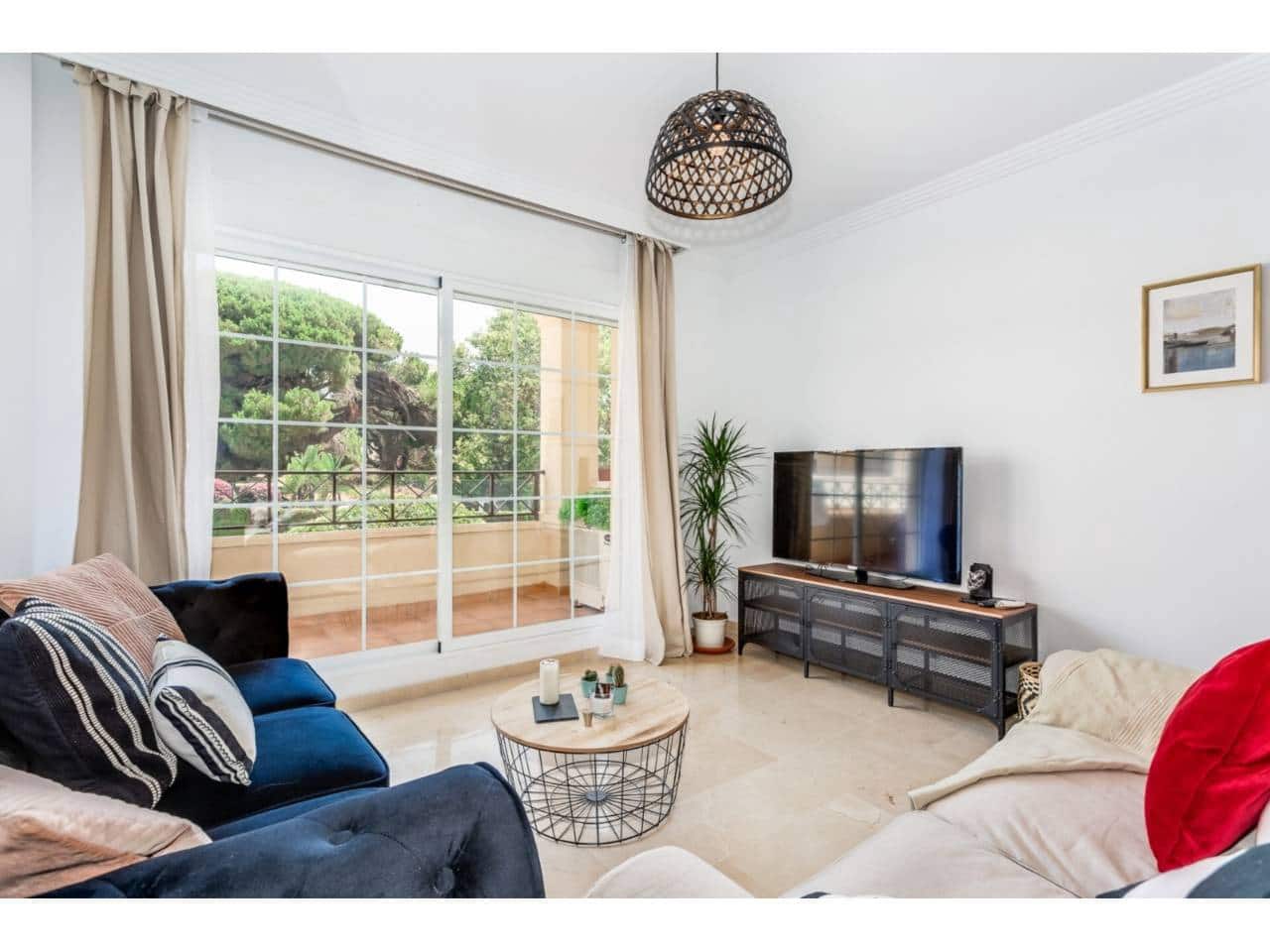 2 bedroom Flat for rent in Elviria with pool garage - € 1,600 (Ref: 9294222)