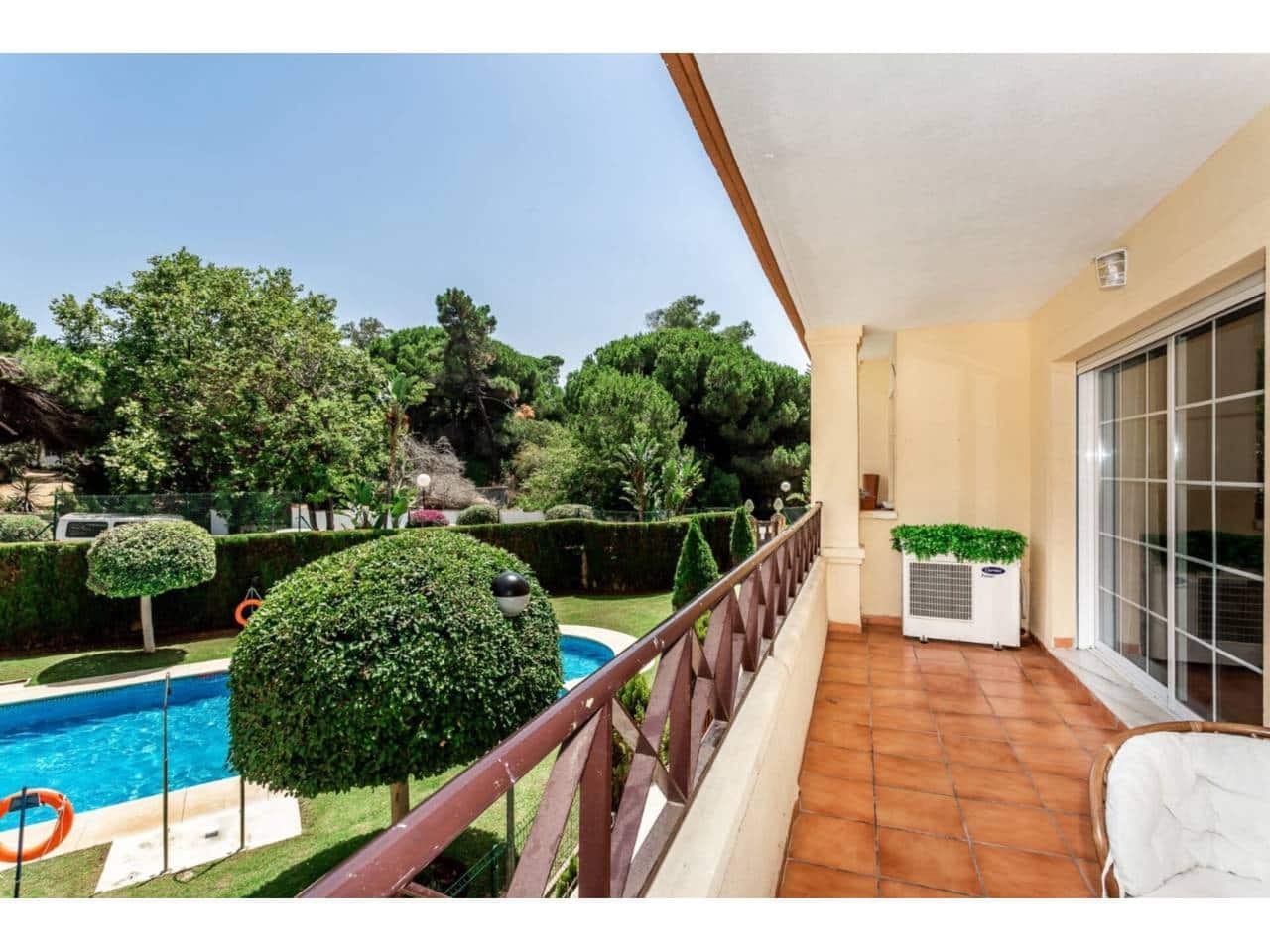 2 bedroom Flat for rent in Elviria with pool garage - € 1,600 (Ref: 9294222)