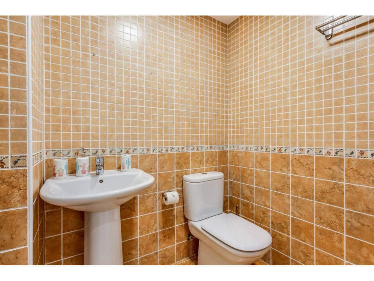 2 bedroom Flat for rent in Elviria with pool garage - € 1,600 (Ref: 9294222)